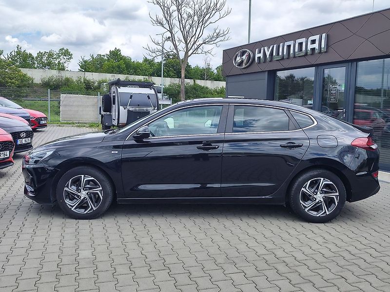 Hyundai i30 1.5 T-GDi/117kW Smart MHEV - fotka 8 z 31
