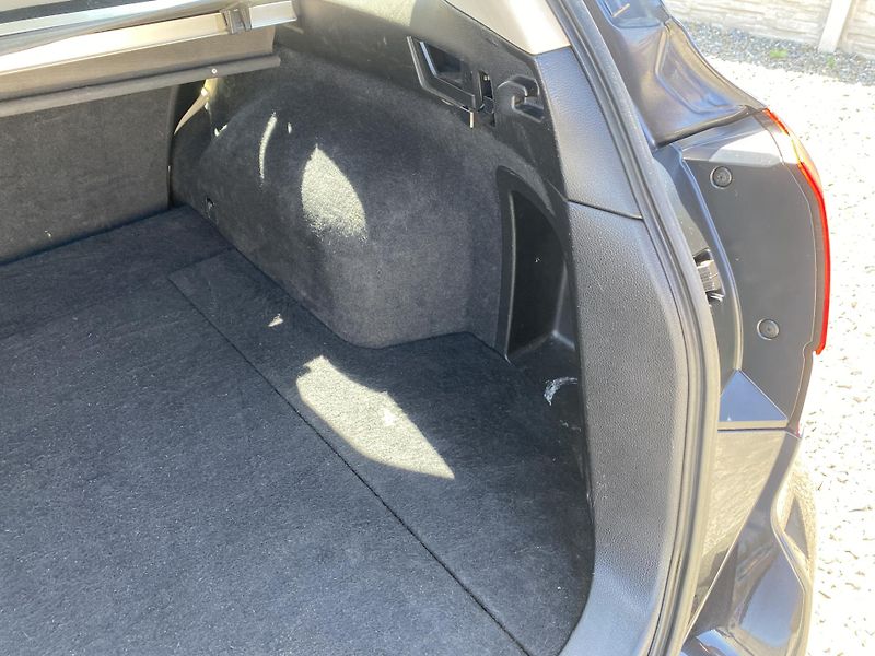 Subaru Outback 2.5i 170PS 4x4 BIFUEL PAN NAVI - fotka 107 z 157