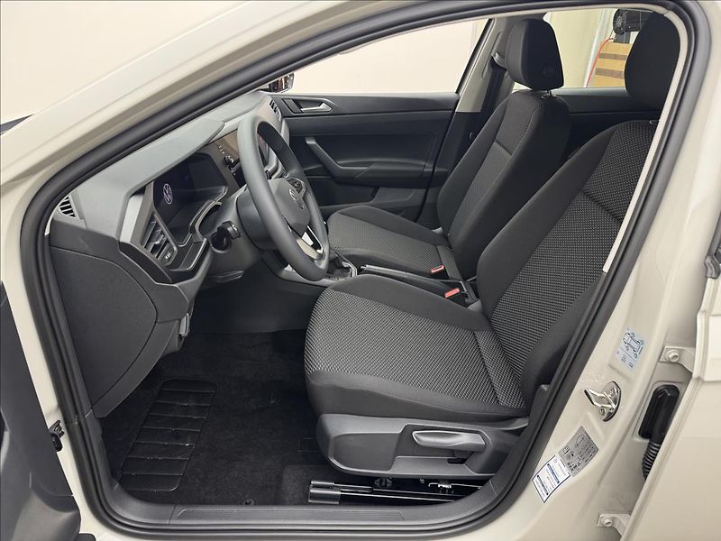 Volkswagen Polo 1,0 MPi 59kW LED DPH ZÁRUKA CZ - fotka 29 z 36