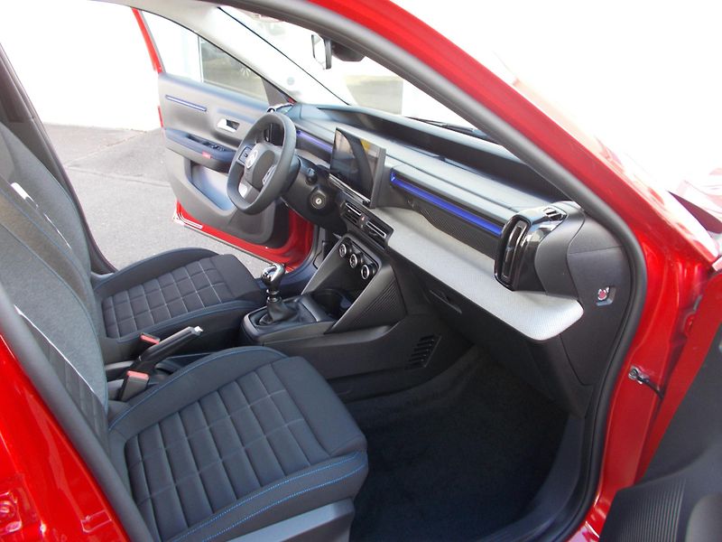 Citroën C3 (2026) PLUS Turbo 100k Manual - fotka 9 z 13