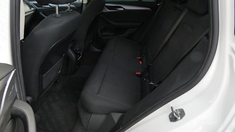 BMW X3 20d xDrive - fotka 20 z 27