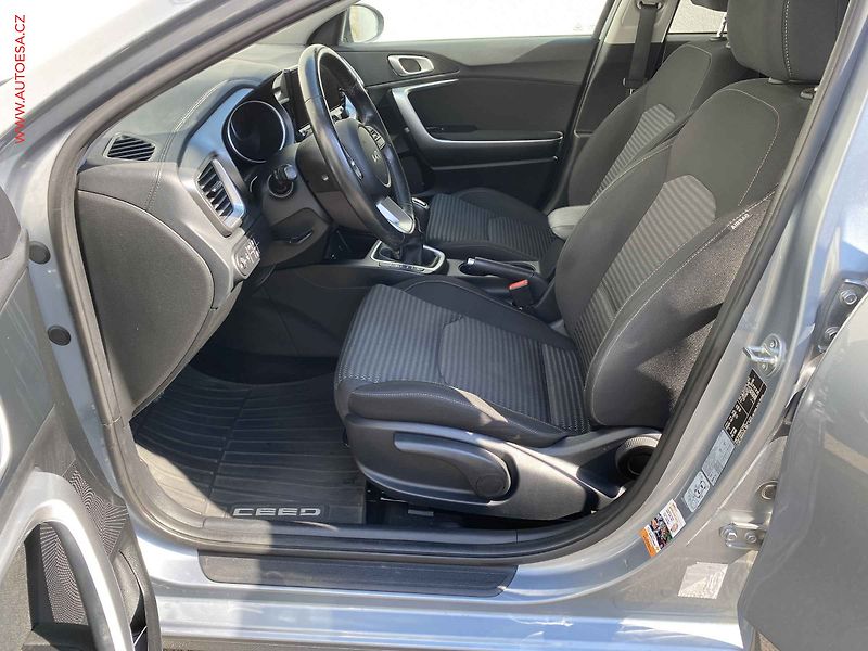 Kia Ceed (2023) 1.5 T-GDi SW, 1.maj,ČR, TOP - fotka 9 z 18