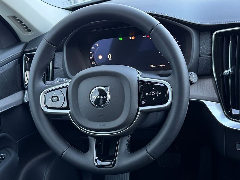 Volvo XC90 PLUS B5, 360°, VZDUCH - fotka 24 z 24