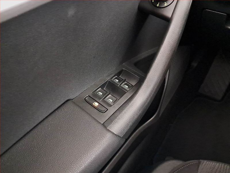 Škoda Octavia (2017) Style 2.0 TDI, Navi, Bi-Xenony - fotka 18 z 20