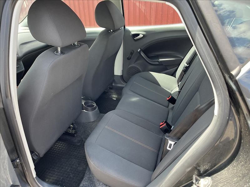 Seat Ibiza 1,2 HTP 12V 51KW  KLIMA SERVIS - fotka 13 z 33