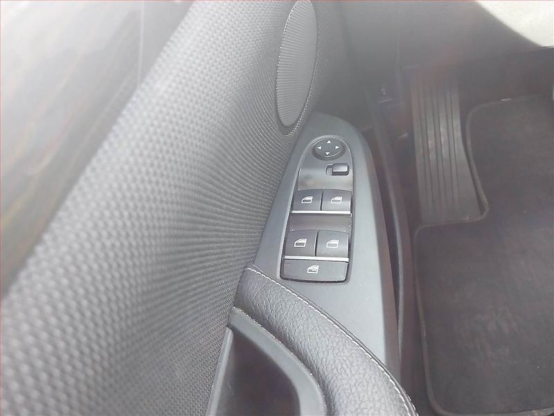 BMW X3 (2013) xDrive20d, 4X4, Automat, Kůže - fotka 19 z 20