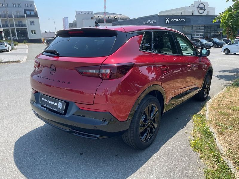 Opel Grandland GS 1,2 Turbo AT8, ČR - fotka 5 z 38
