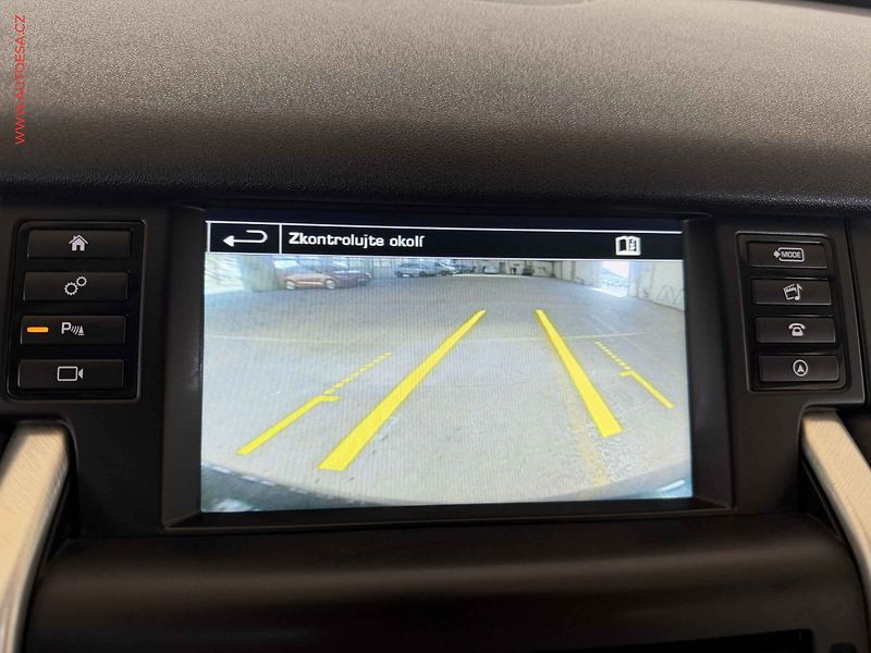 Land Rover Discovery Sport (2015) 2.0 TD4 4x4 HSE, AT, bixen - fotka 19 z 19