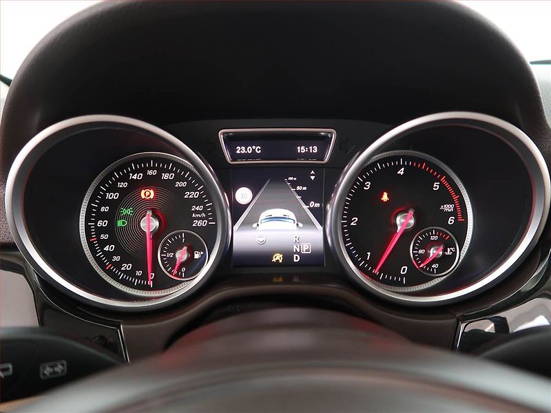 Mercedes-Benz GLE (2016) 350 d - fotka 11 z 22