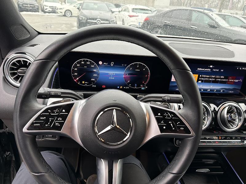 Mercedes-Benz GLB 200d 4MATIC, CZ - fotka 10 z 18
