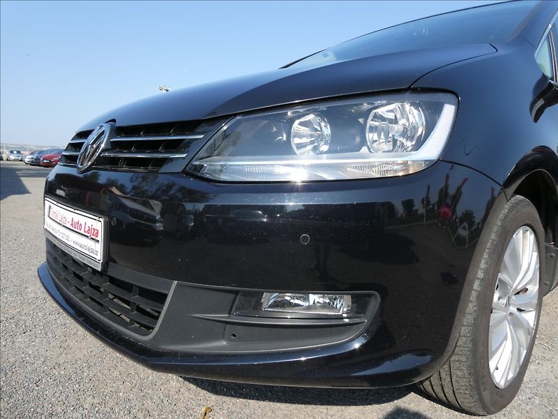 Volkswagen Sharan 2,0 TDi DSG STYLE serviska - fotka 4 z 48