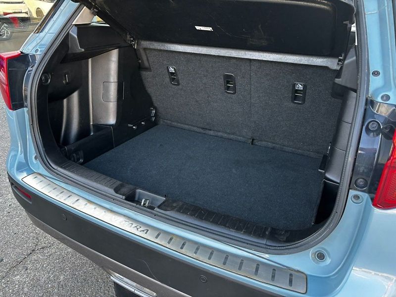 Suzuki Vitara 4x4 automat Elegance - fotka 14 z 14
