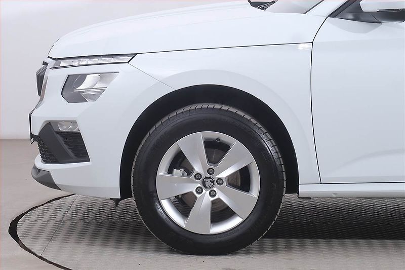 Škoda Kamiq (2025) 1.0 TSI - fotka 14 z 21