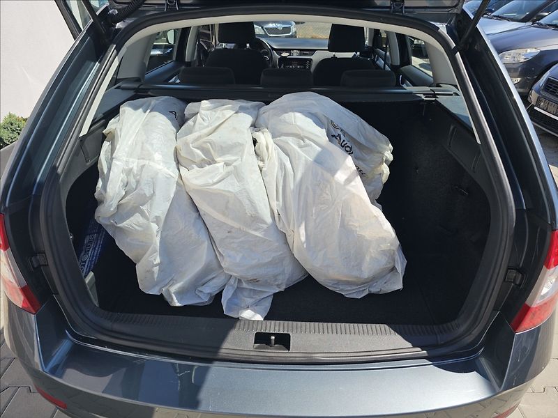 Škoda Octavia III 1,4TSi 110KW Ambition - fotka 28 z 44