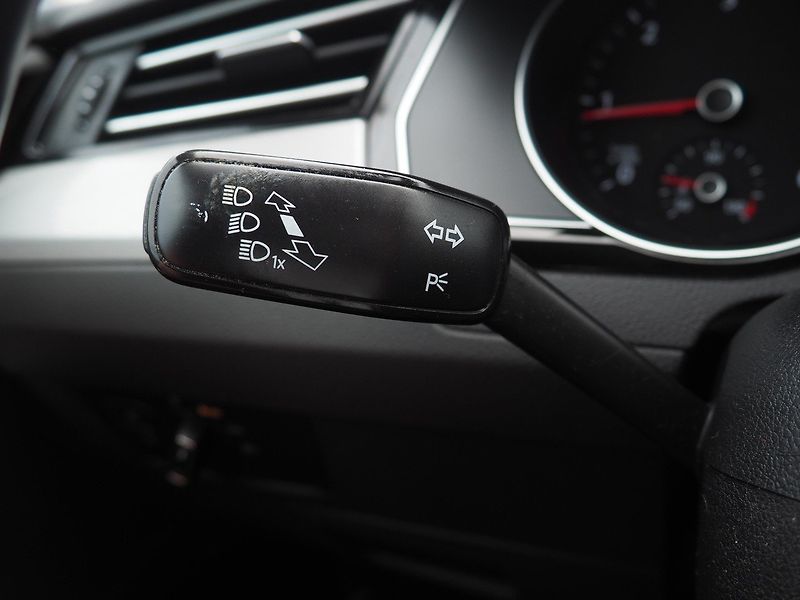 Volkswagen Passat (2020) 2.0TDI, 90kW - fotka 24 z 36