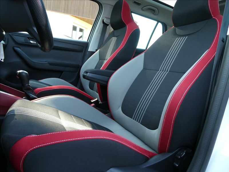 Škoda Fabia 1,2 TSi 81kW MONTE CARLO, DSG - fotka 37 z 60