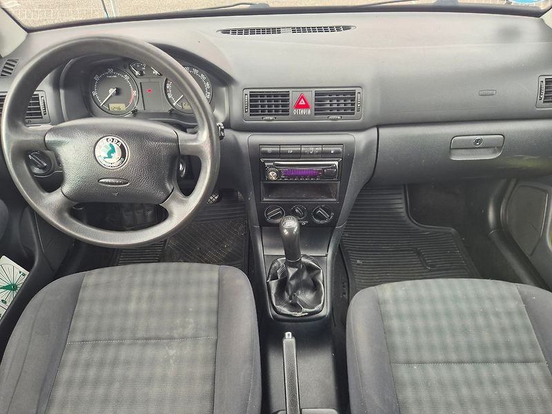 Škoda Octavia 1.9TDi 74Kw, STK do 02/2028 - fotka 11 z 18