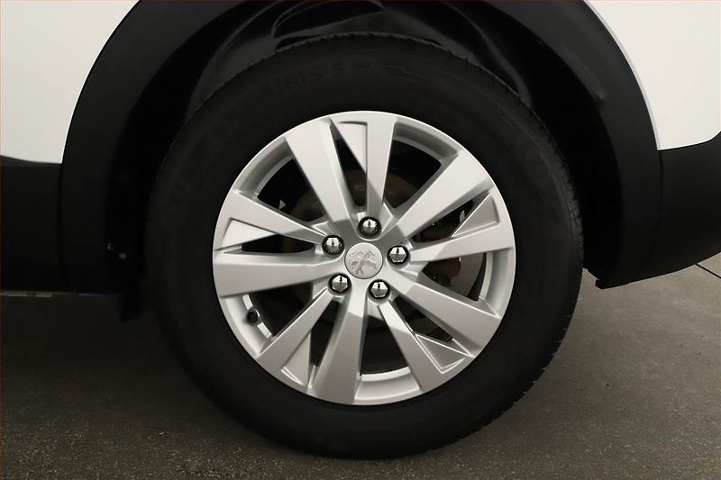 Peugeot 3008 (2017) 1.6 BlueHDi, Serv.kniha, Navi - fotka 12 z 19