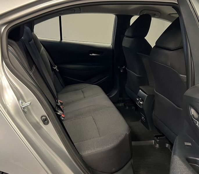 Toyota Corolla 1,5 COMFORT - fotka 12 z 16