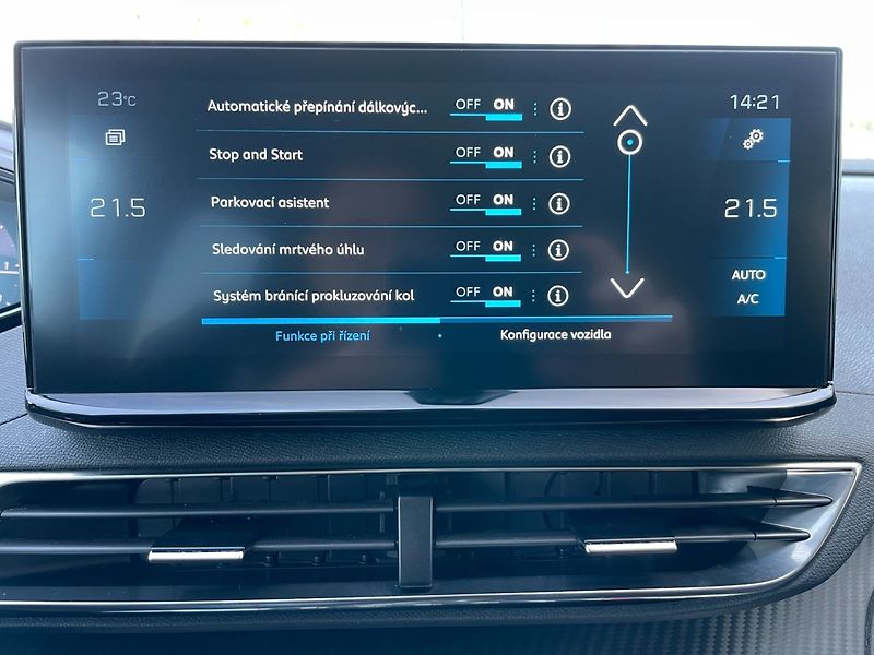Peugeot 5008 (2021) 1.5HDi Allure! EAT8! ČR+1.maj! - fotka 31 z 39