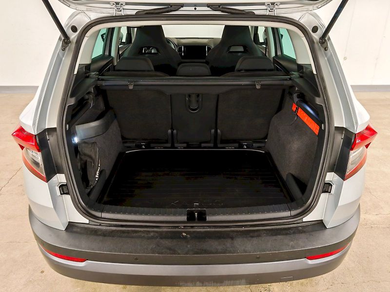 Škoda Karoq (2018) 2.0 TDI 110 kW DSG 4x4 Style P - fotka 28 z 29