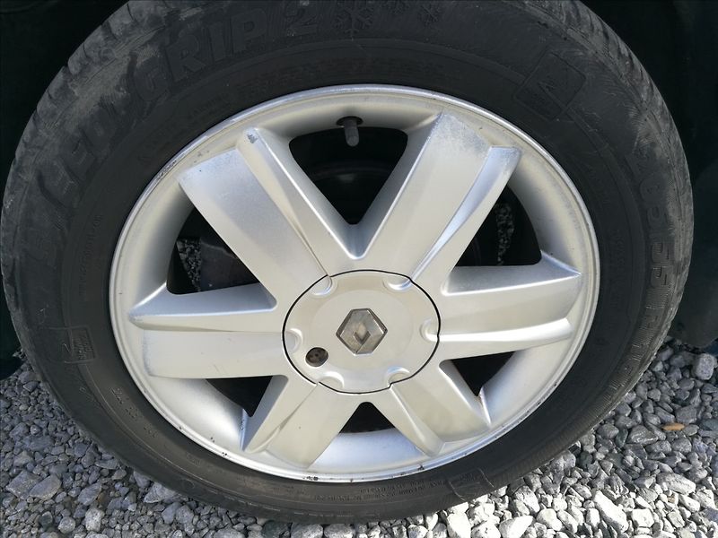 Renault Mégane 1,4 i 16v - fotka 14 z 17