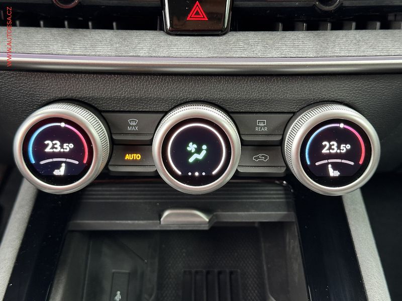 Škoda Superb (2025) 2.0 TDi, 1.maj,ČR, Selection - fotka 20 z 35