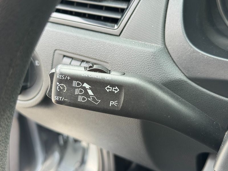 Škoda Rapid (2013) Ambition 1.2 TSI 63kW - fotka 29 z 37