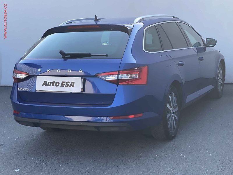 Škoda Superb (2022) 1.5 TSi, 2.maj,ČR, Style - fotka 4 z 19