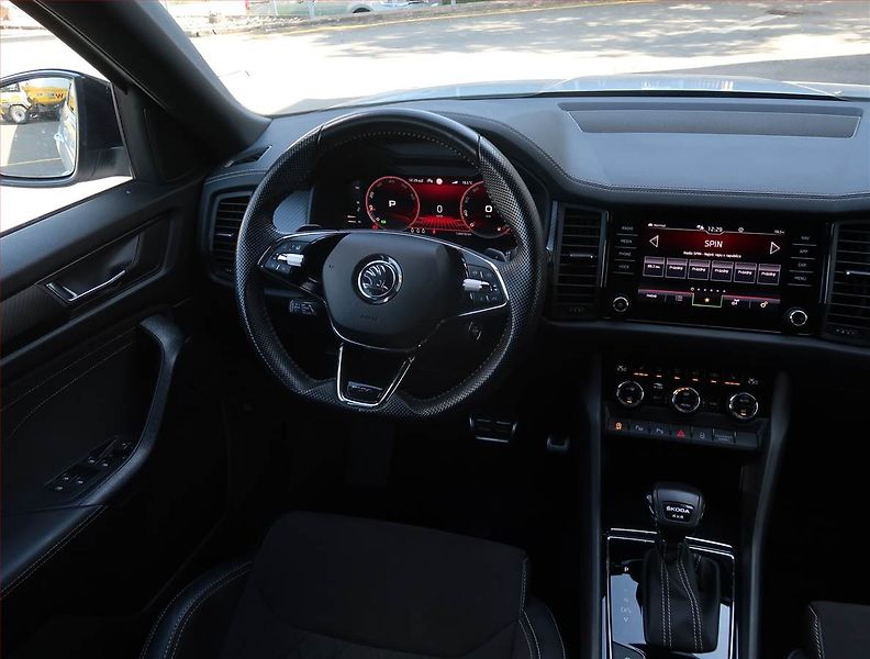 Škoda Kodiaq (2023) Sportline 2.0 TSI - fotka 7 z 27