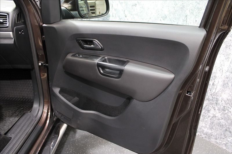 Volkswagen Amarok 3,0 TDI V6 4x4 CZ 1.majitel - fotka 11 z 33