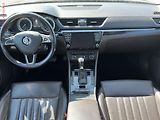 Škoda Superb (2015) 2.0 TDi 4x4, ČR, DSG, bixen - náhled 9