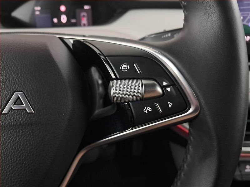 Škoda Elroq (2025) 60 (63 kWh) - fotka 18 z 22