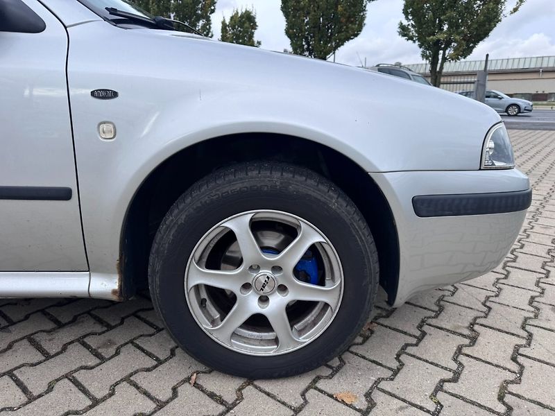 Škoda Octavia (2003) 1,6 MPI 75 KW KOLA 2. MAJ - fotka 16 z 44