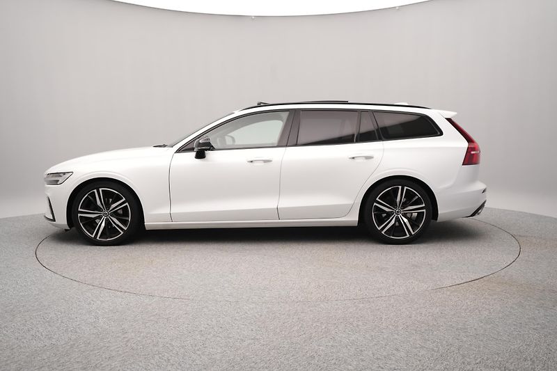 Volvo V60 T4 R-DESIGN AUT - fotka 7 z 47