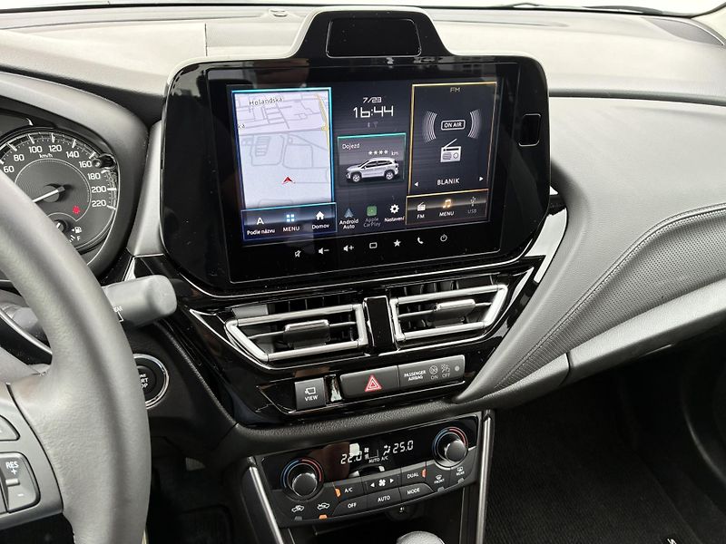 Suzuki S-Cross 1.4 BoosterJet 6AT 4x4 Eleganc - fotka 17 z 21