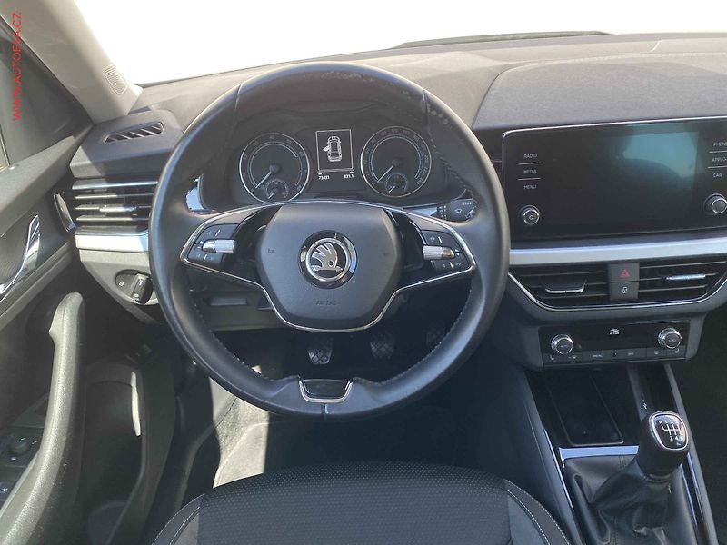 Škoda Kamiq (2023) 1.0 TSi, TOUR, LED, kamera, - fotka 11 z 20