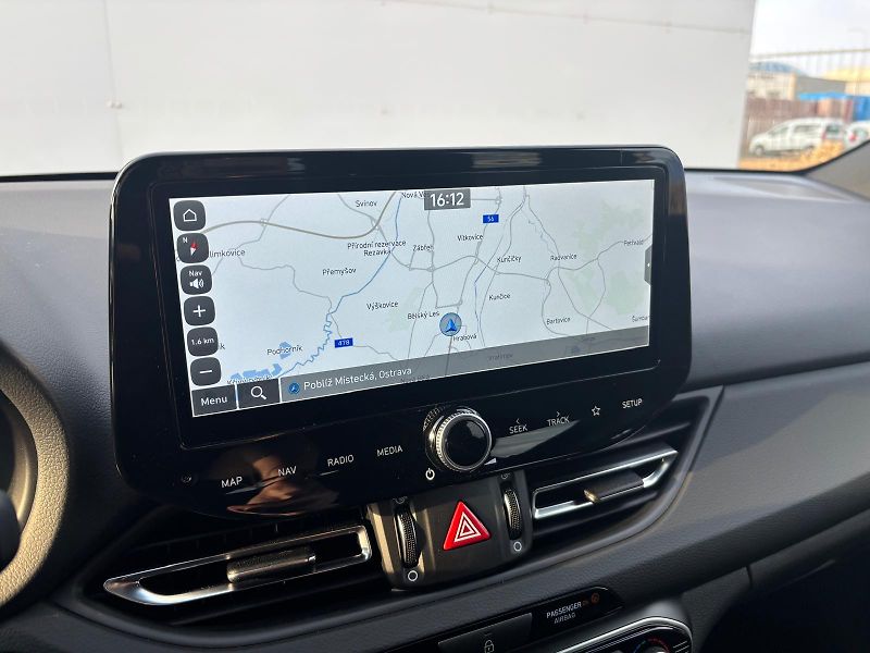 Hyundai i30 1.5 T-GDI MHEV DCT N-Line - fotka 20 z 29