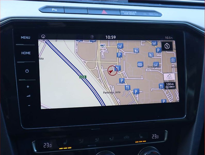 Volkswagen Passat (2018) 2.0 TDI, Automat, Kůže, Navi - fotka 16 z 20