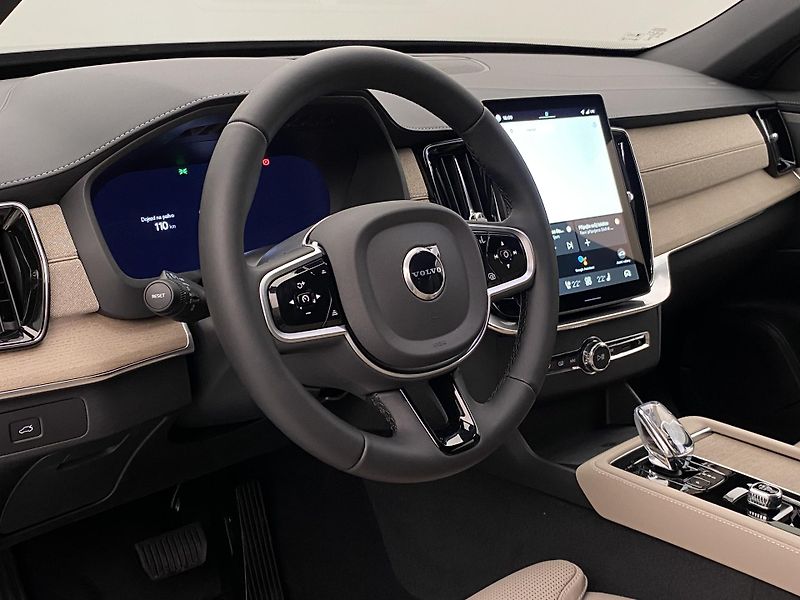 Volvo XC90 (2025) B5 AWD AUT BRIGHT PLUS  - fotka 4 z 75