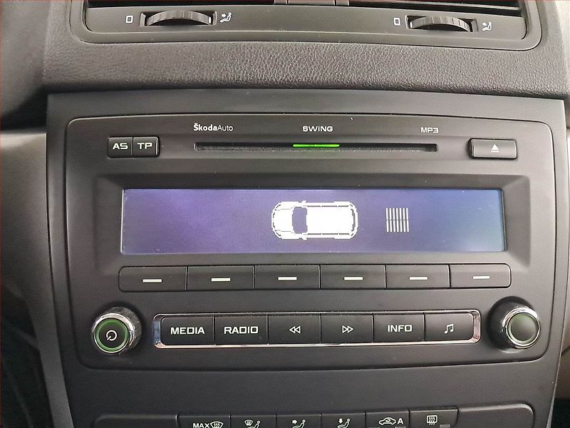 Škoda Yeti (2011) 2.0 TDI, 4X4, Xenony - fotka 16 z 19