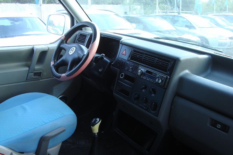 Volkswagen Transporter (2000) T4,2.5 TDi,ČR,Nová STK 8/2028 - fotka 37 z 54