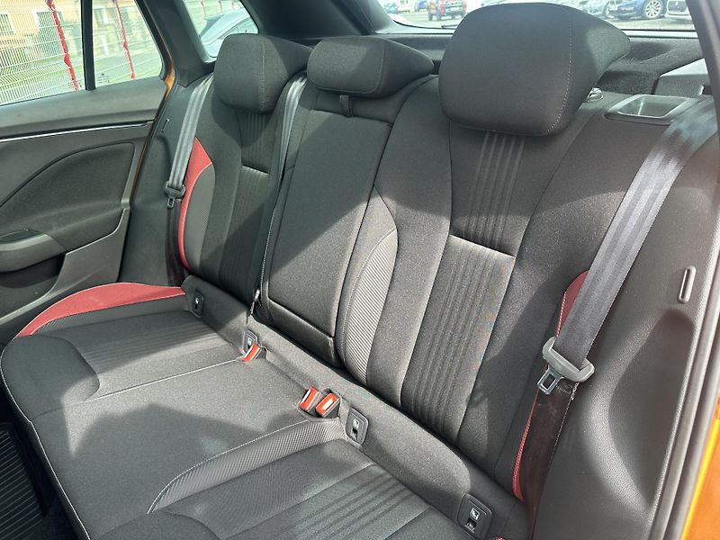 Škoda Kamiq (2023) 1.5 TSI Monte Carlo rezervace - fotka 13 z 34