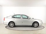 Škoda Octavia (2009) 1.6, Tempomat, Park. senzory - náhled 6