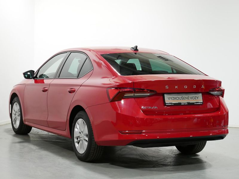 Škoda Octavia - fotka 7 z 25