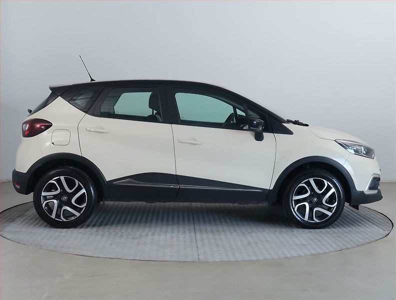 Renault Captur (2017) 1.2 TCe, Navi, Tempomat - fotka 6 z 19