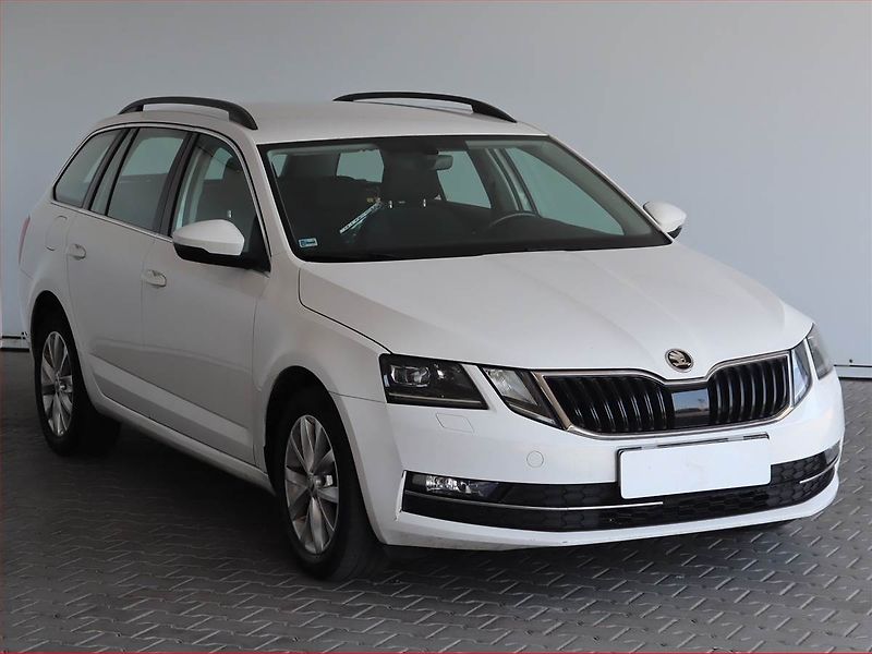 Škoda Octavia (2017) 1.6 TDI, Xenony, Tempomat - fotografie inzerátu