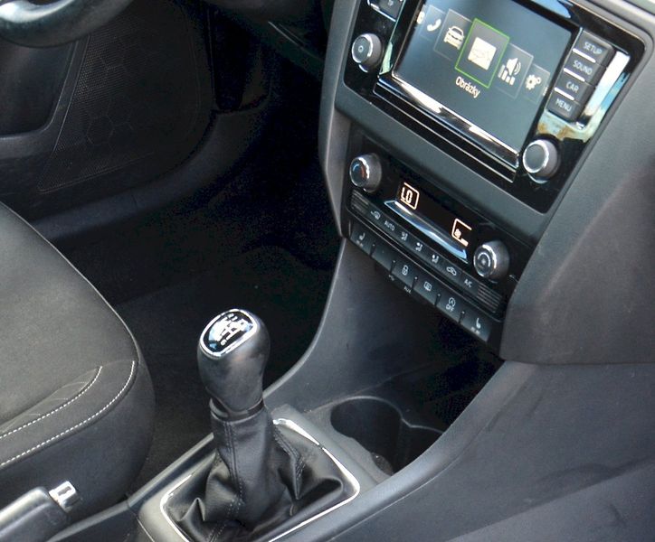 Škoda Rapid (2016) 1.2 TSI 81 KW Style PLUS - fotka 11 z 22