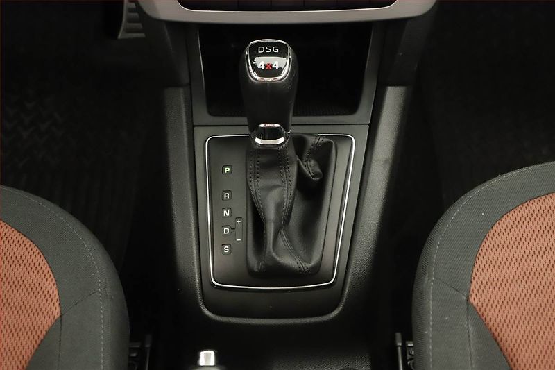 Škoda Yeti (2015) Ambition Plus 2.0 TDI, 4X4 - fotka 10 z 16