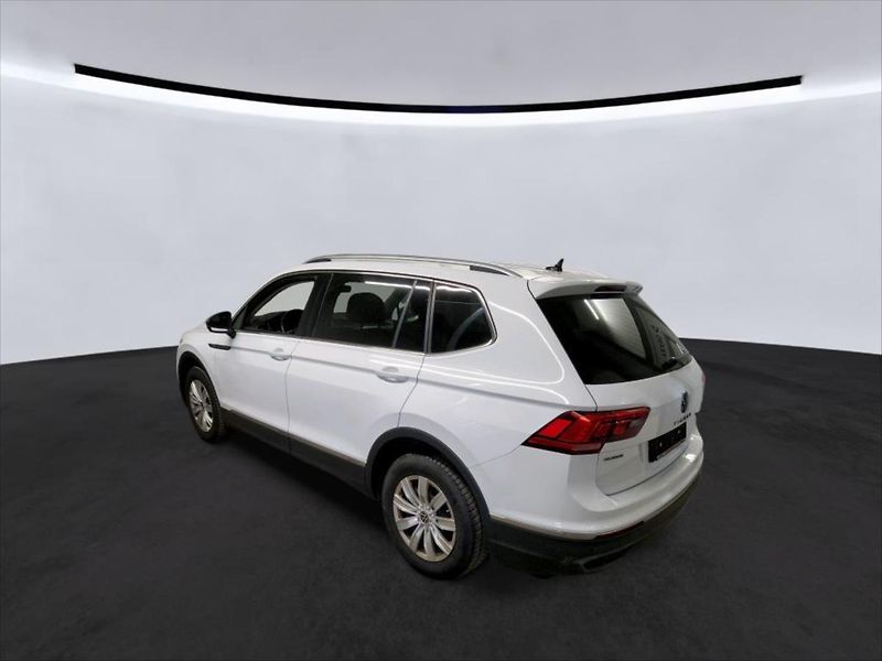 Volkswagen Tiguan Allspace 2,0 TAŽNÉ,MATRIX LED,KAMERA - fotka 3 z 10